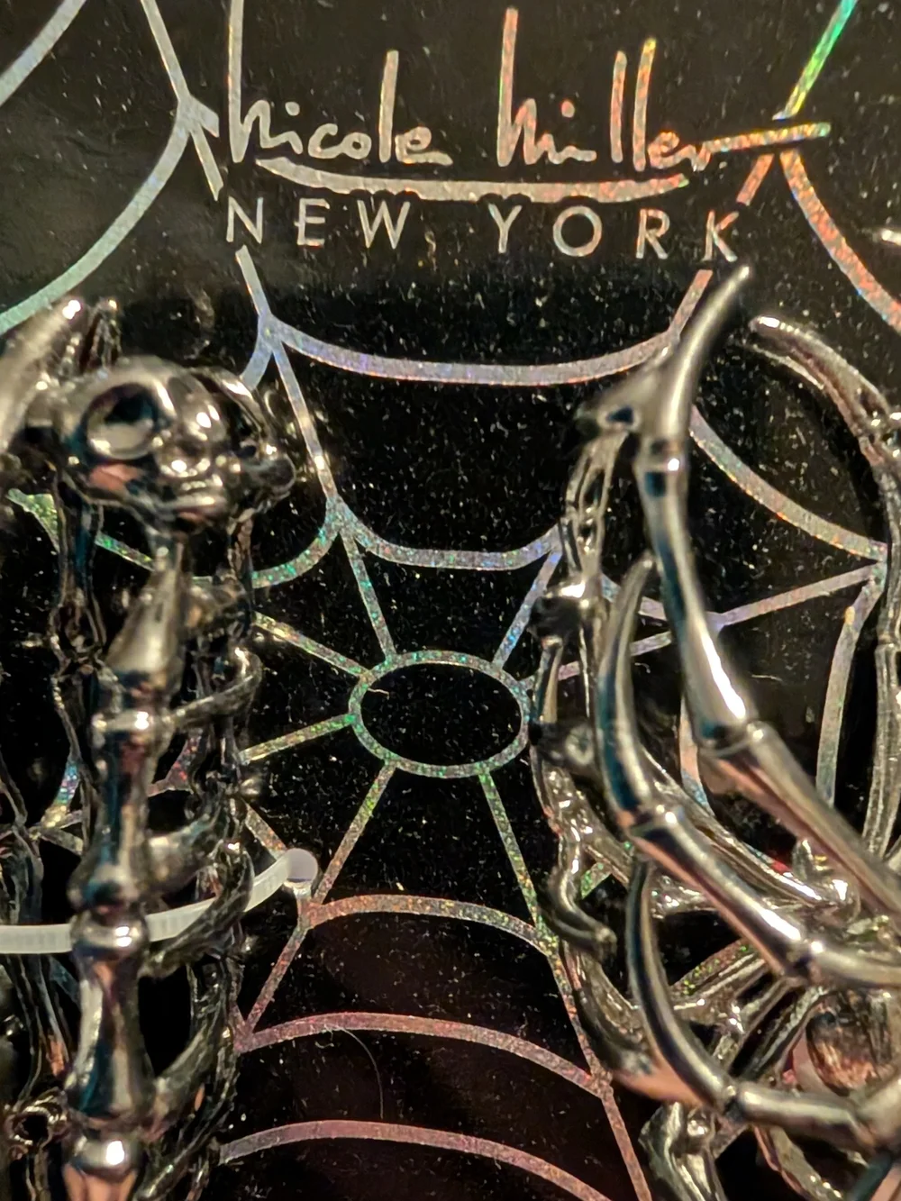 Nicole Miller Halloween Hair Claw Clips 2pc Skeleton Hand Spider Gunmetal Red
